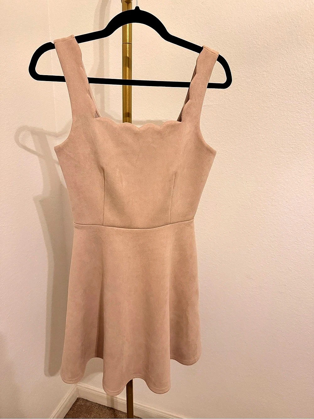 Alya Mini Dress in Pink Size Small Like New